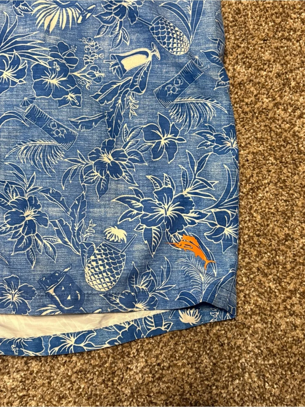 Tommy Bahama Relax trunks swimwear Mens L pockets blue white pineapple & Floral